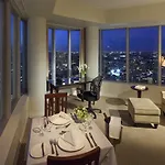One King West Hotel And Residence 