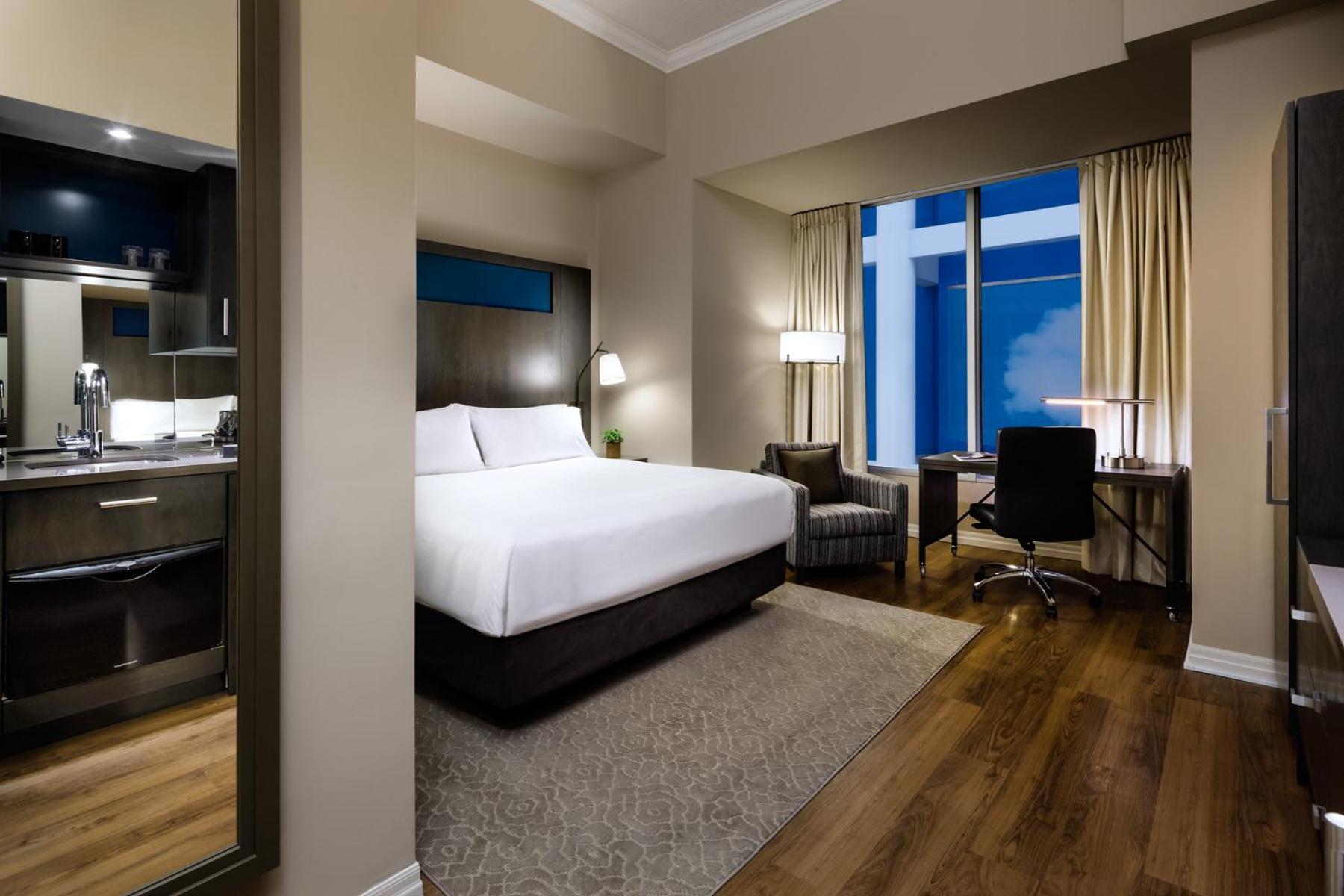 One King West And Hotel